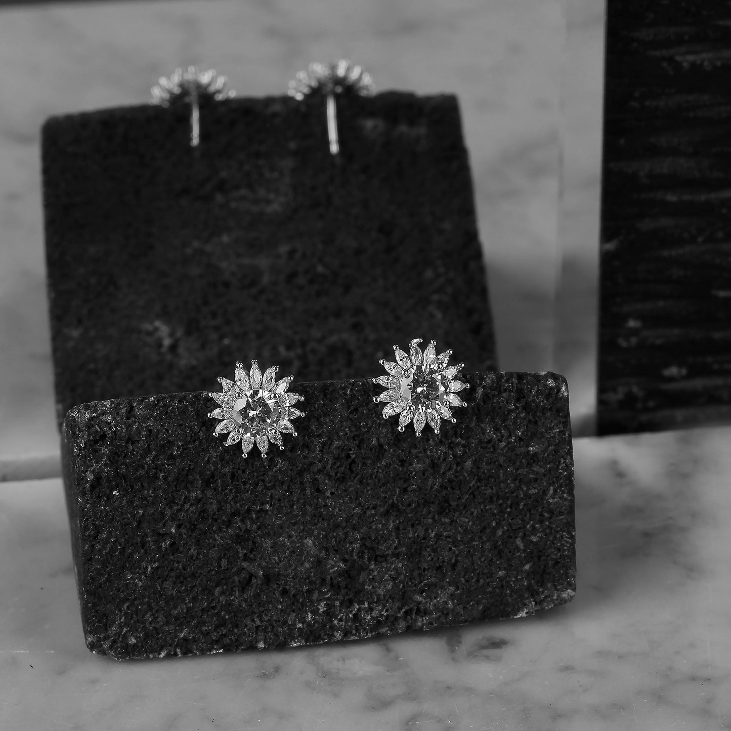 Sunstuds